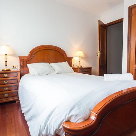 Disfruta De Melide En Este Amplio Apartamento Luaran gambar