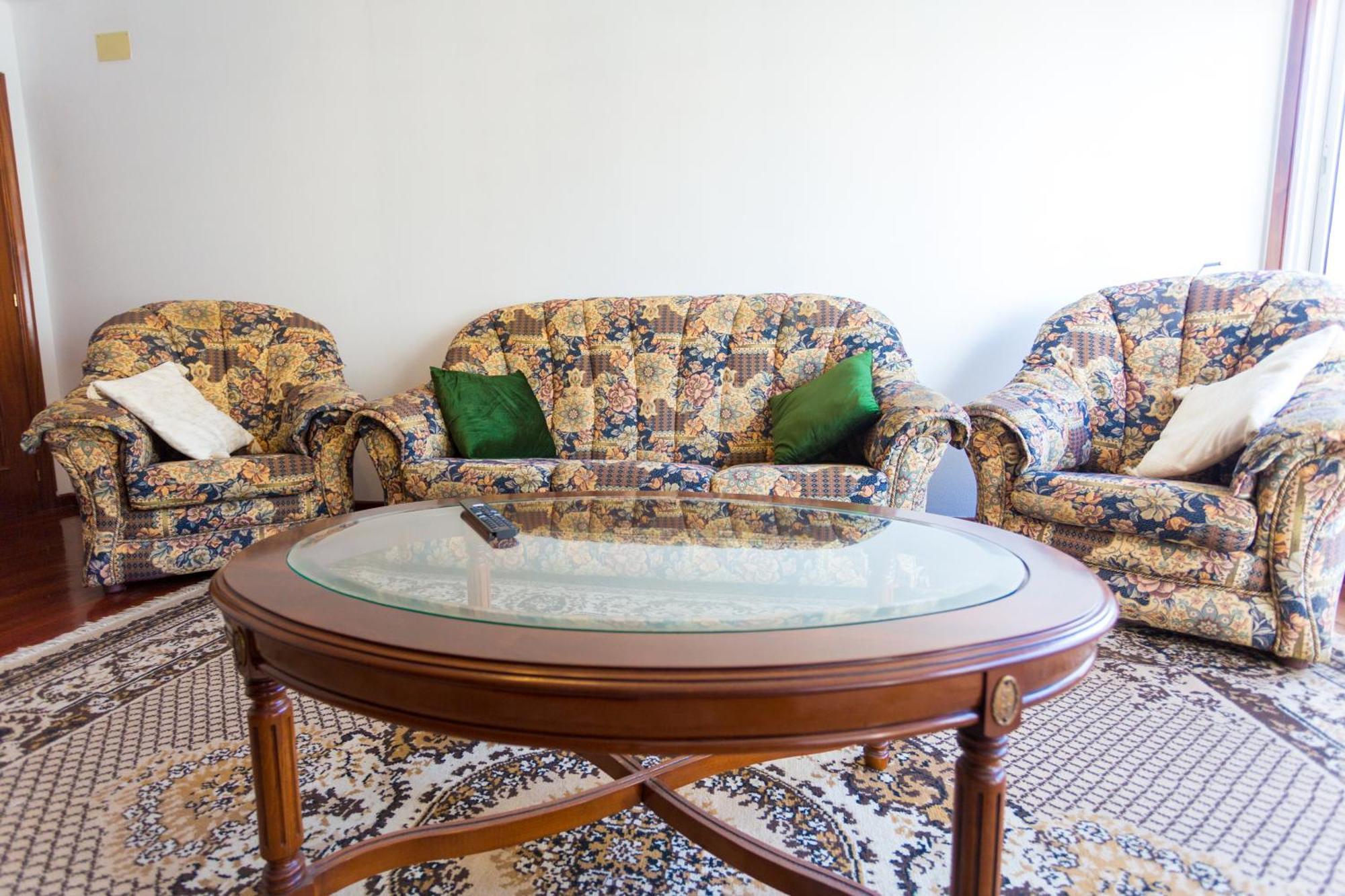 Disfruta De Melide En Este Amplio Apartamento Luaran gambar