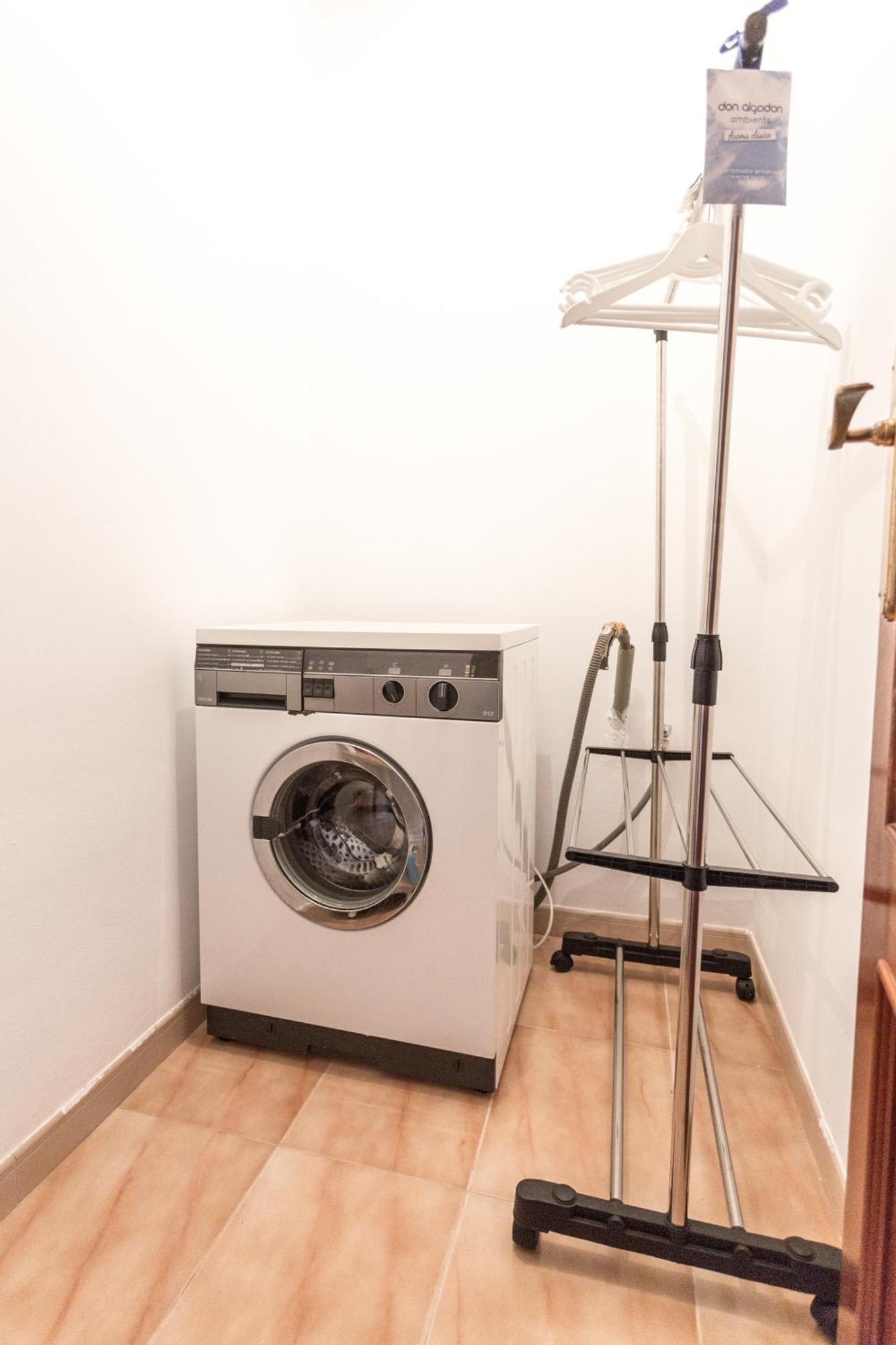 Disfruta De Melide En Este Amplio Apartamento Luaran gambar