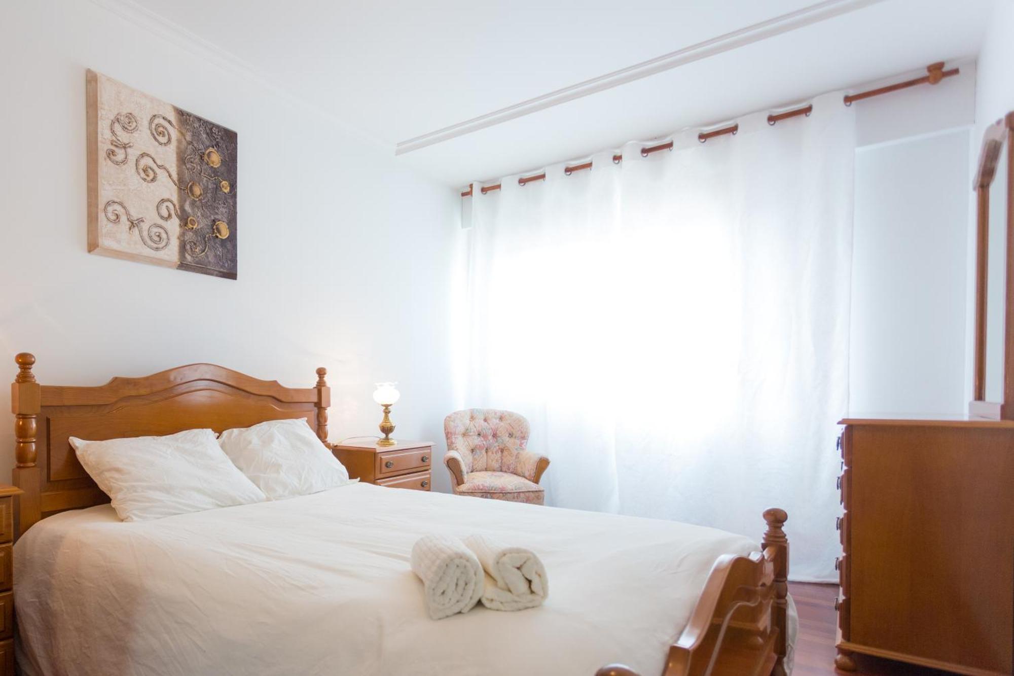 Disfruta De Melide En Este Amplio Apartamento Luaran gambar