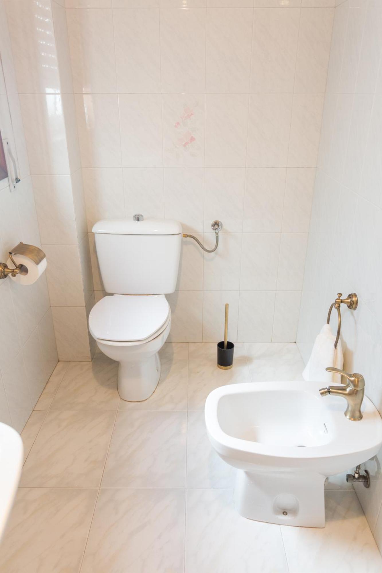 Disfruta De Melide En Este Amplio Apartamento Luaran gambar
